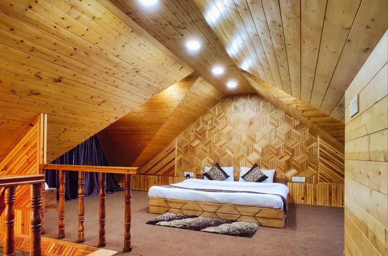 WoodVista Cottages | Secluded Mountain Stay Pinewood Cottage - Room in a Cottage 4