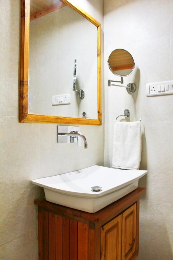 WoodVista Cottages | Secluded Mountain Stay Pinewood Cottage - Room in a Cottage 5