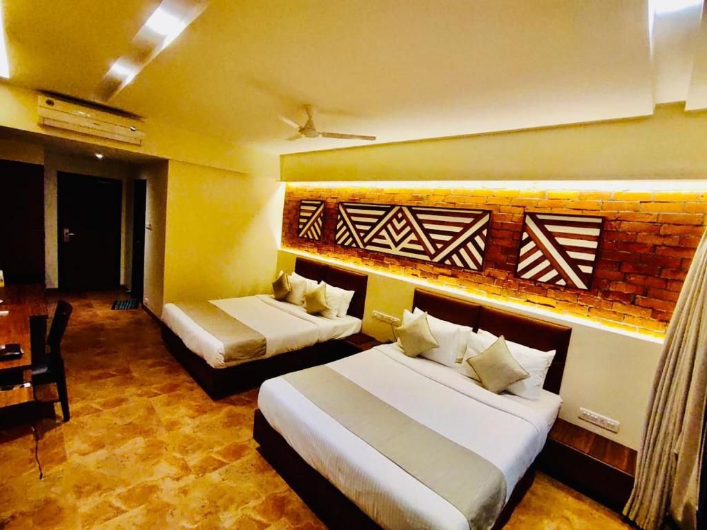 Zaras Resort Khandala Deluxe Room or Twin Room 2