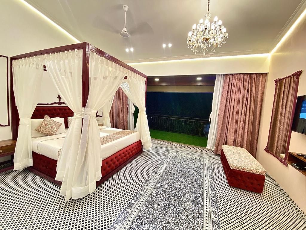 Zaras Resort Khandala Mogul Room 2