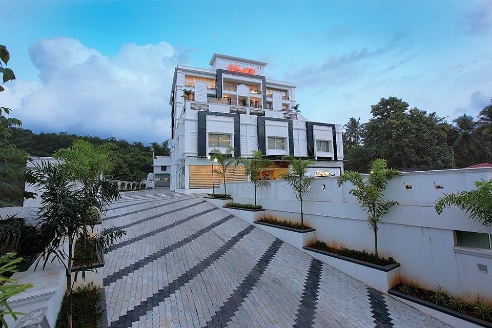 undefined Dewland Hotels 9