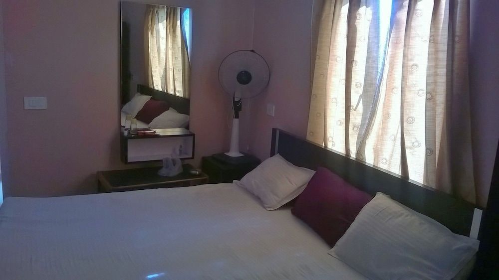 undefined Hotel Barbereek Inn 4