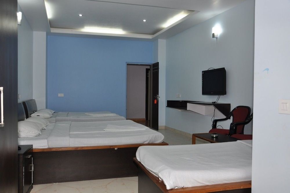 undefined Hotel Barbereek Inn 5