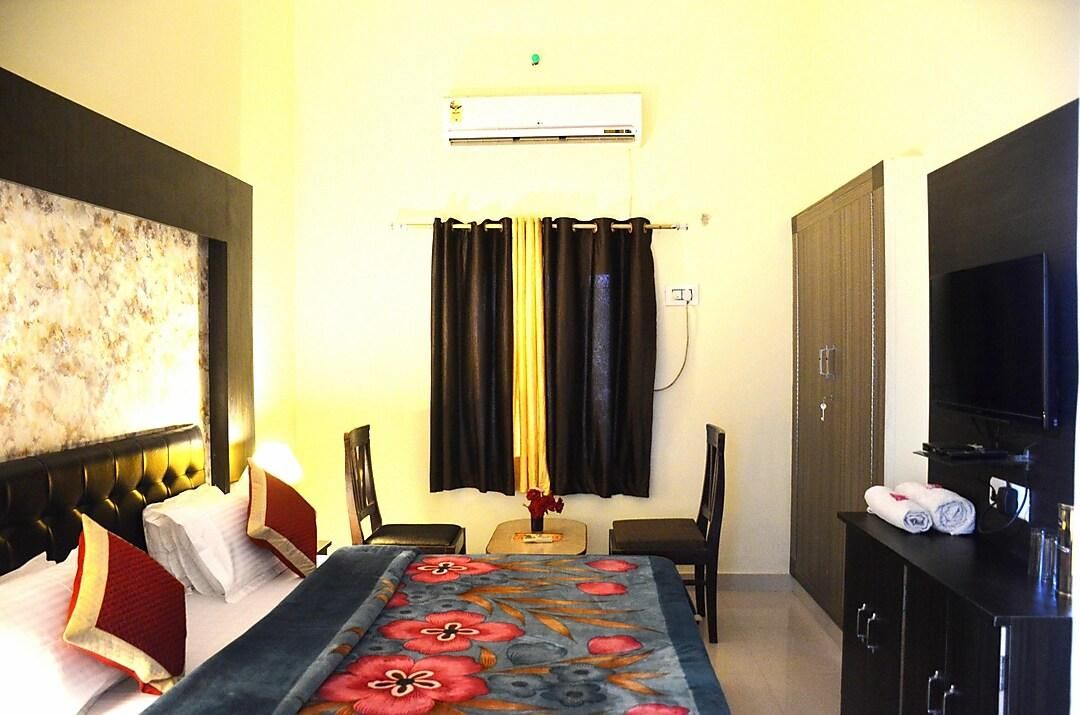 Ranthambore City Heart Deluxe Room 2