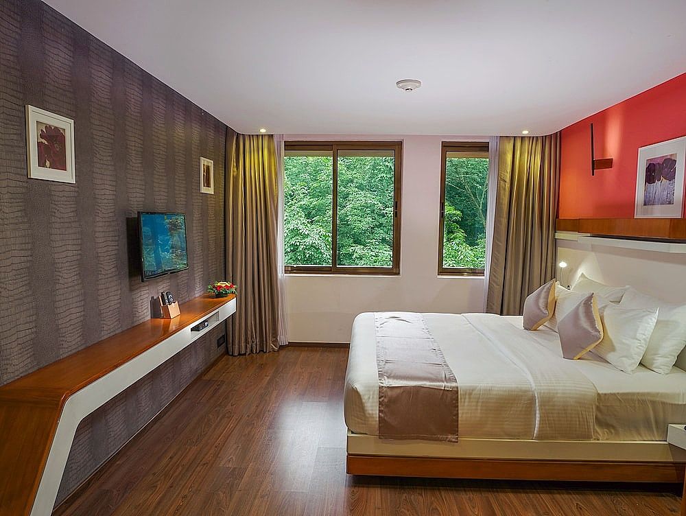 The Blooms Cochin Blooms Deluxe 3