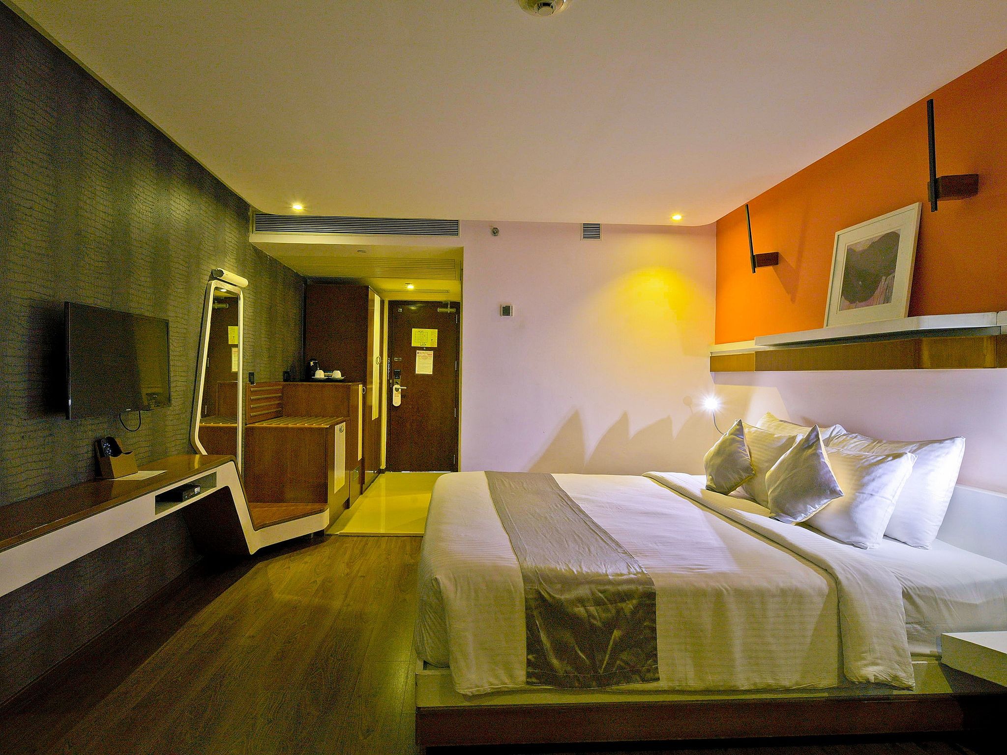 The Blooms Cochin Blooms Deluxe 5