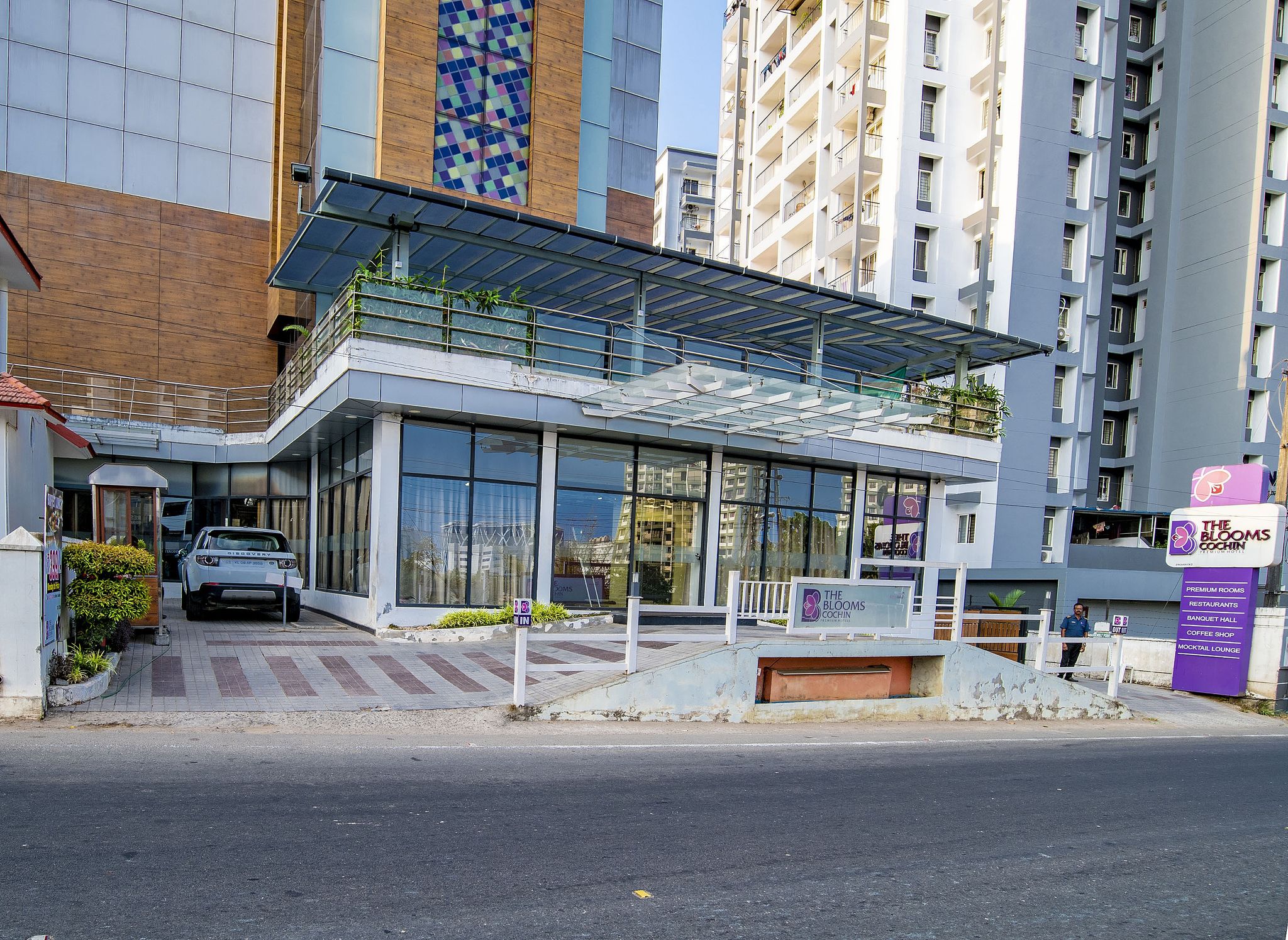 undefined The Blooms Cochin 9