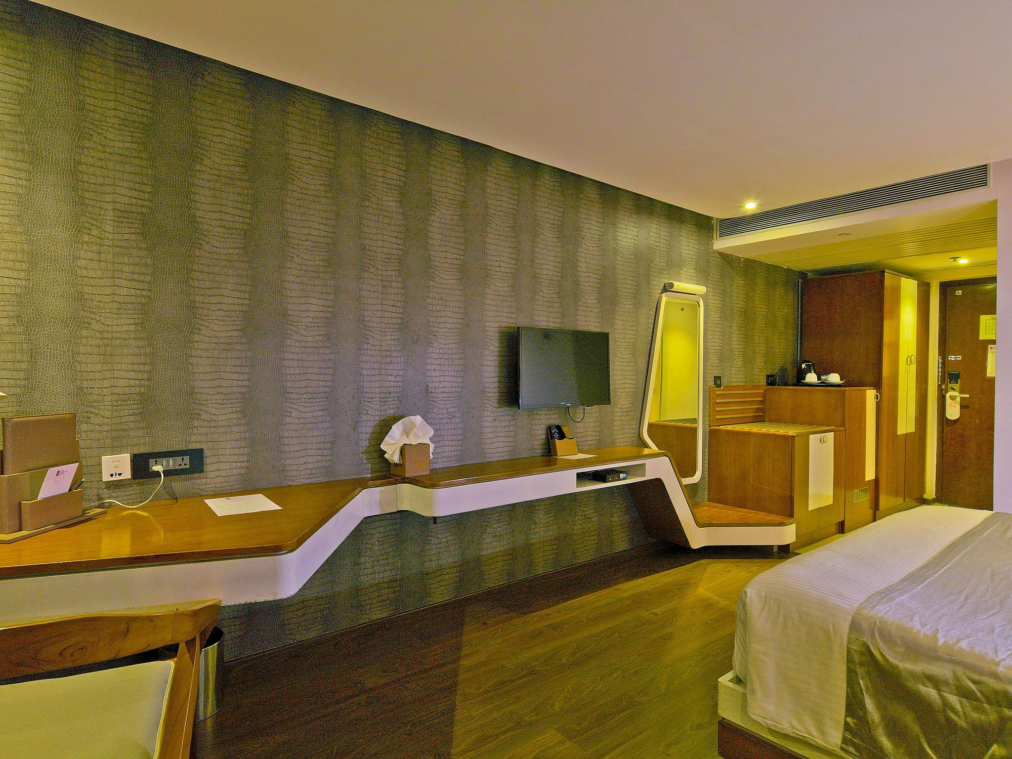 The Blooms Cochin Blooms Deluxe 8