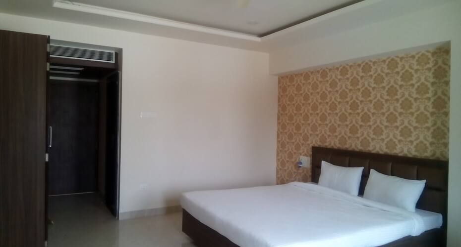 undefined Hotel Spark 8