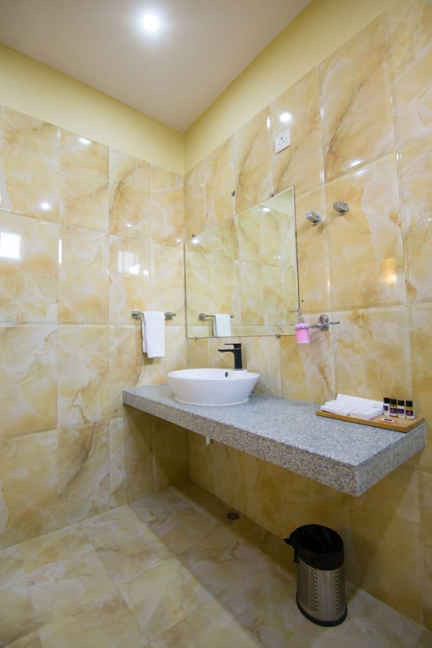 The River Front Resort Deluxe Double Room  7