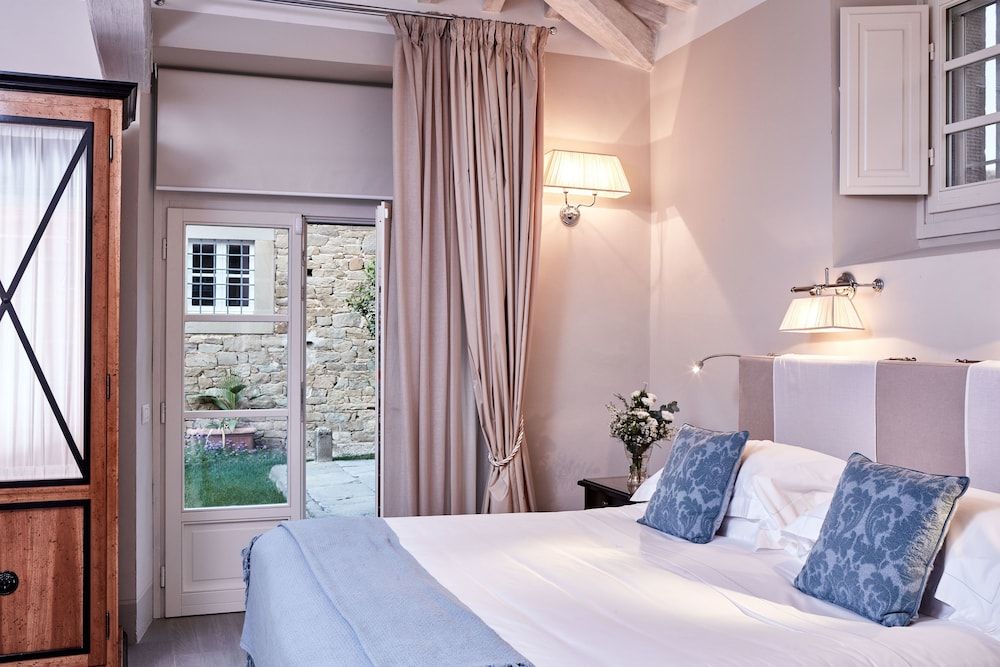 Courtyard Suite