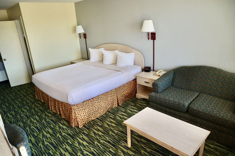 Room, 1 King Bed, Non Smoking