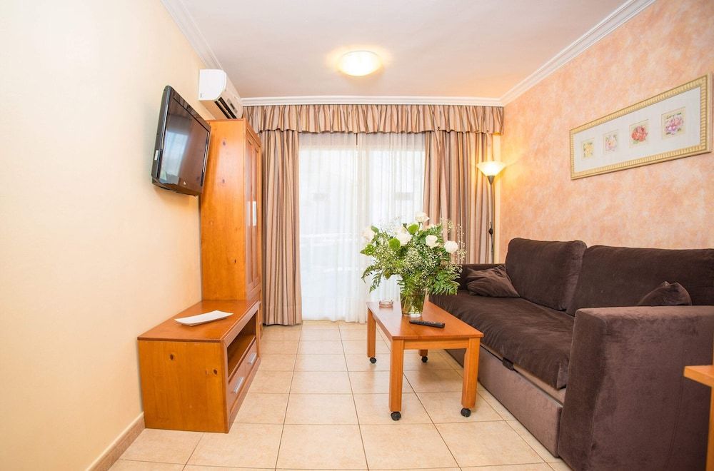 Ona Jardines Paraisol Apartment, 2 Bedrooms 687