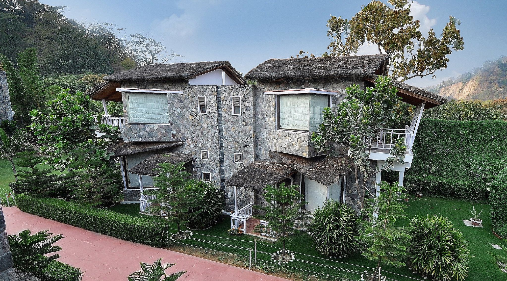 undefined Wood Castle Spa Resort- A River Access Property 8