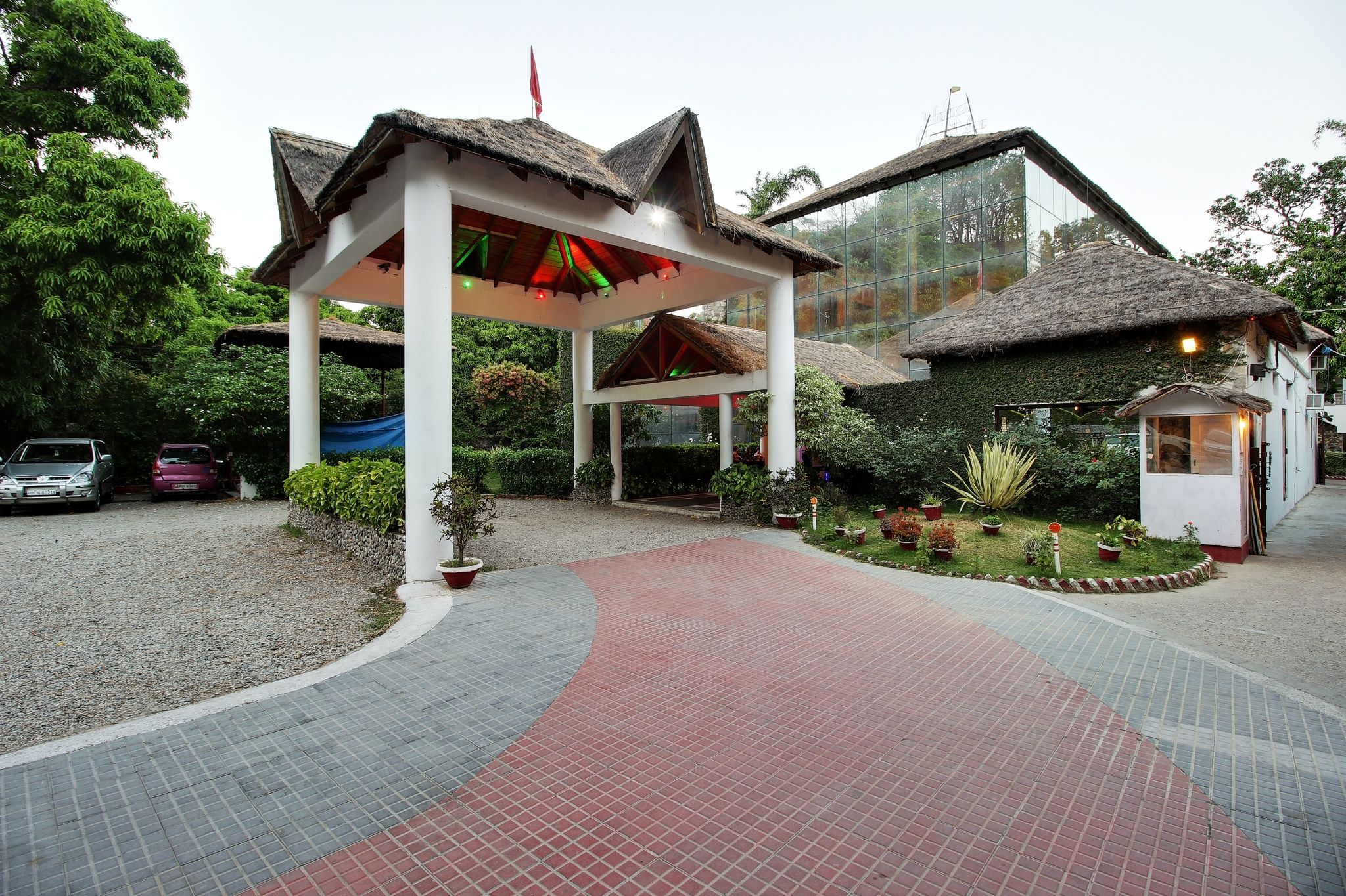 undefined Wood Castle Spa Resort- A River Access Property 7