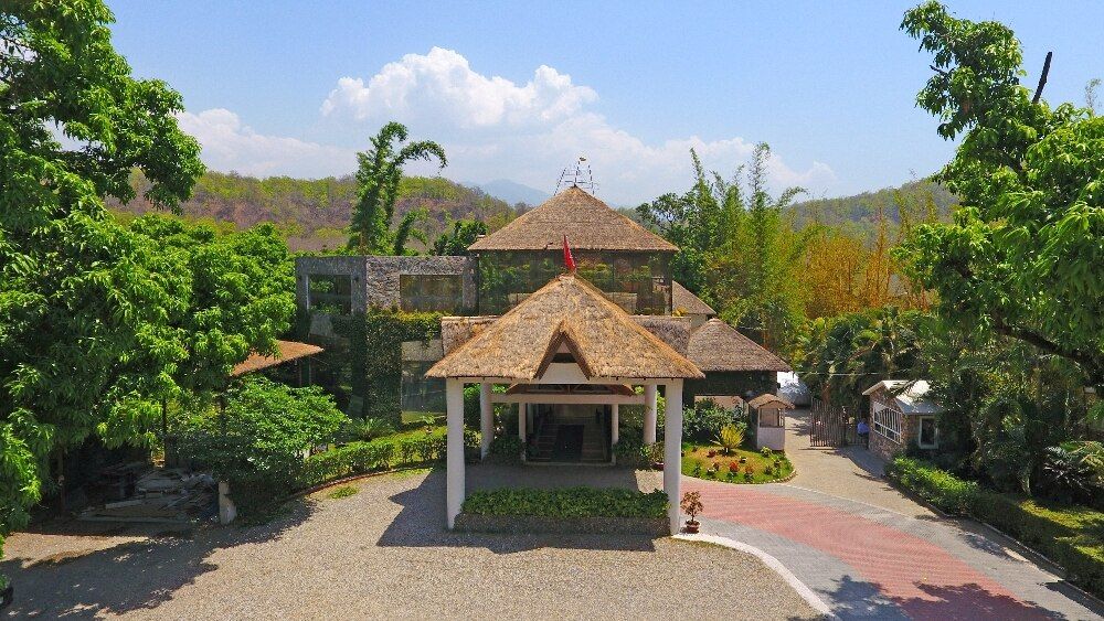 undefined Wood Castle Spa Resort- A River Access Property 9