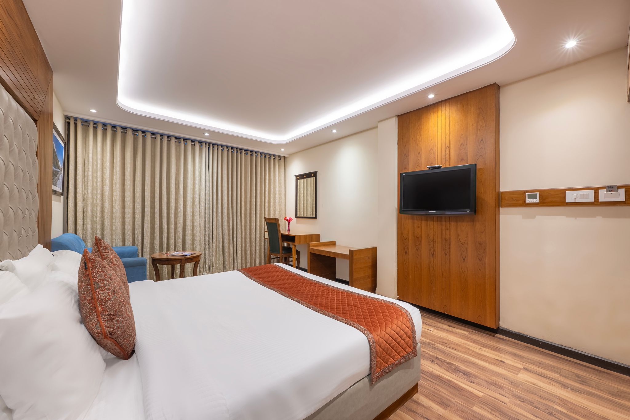 Snow Valley Resorts & Spa (A Centrally Heated Mountain Side Resorts ) Luxury Room (No View and Complimentary Centralised heating during Winters) 3