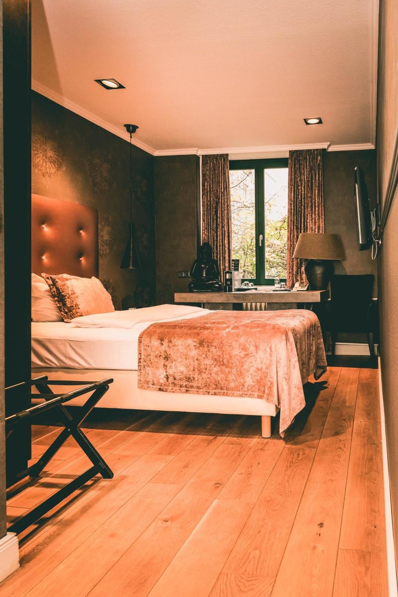 M Room