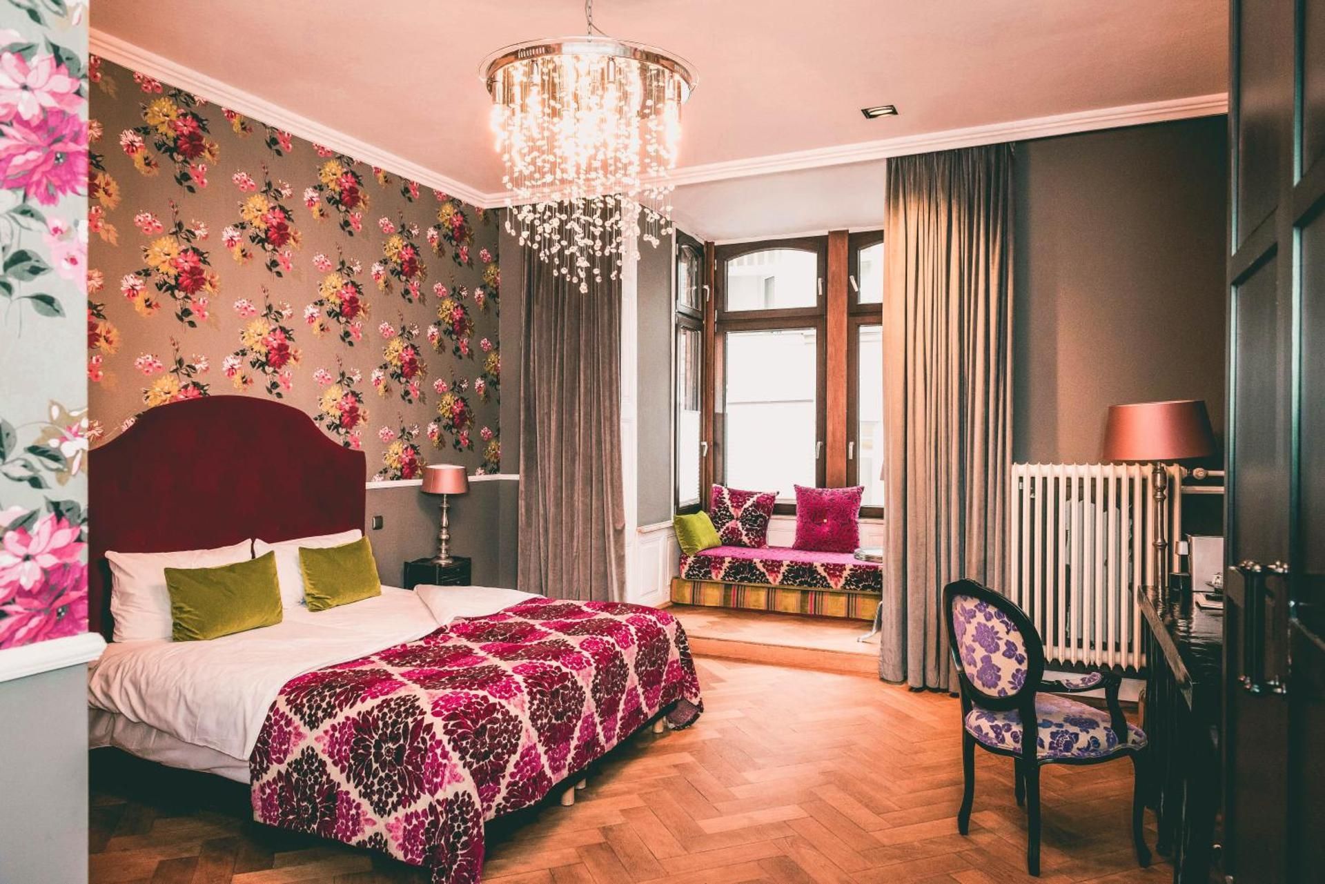 XL Room