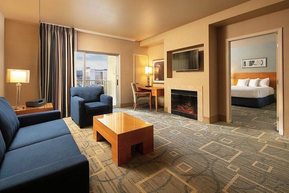 undefined The Platinum Hotel 2