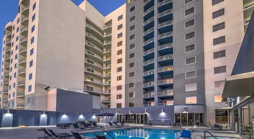 undefined The Platinum Hotel 3