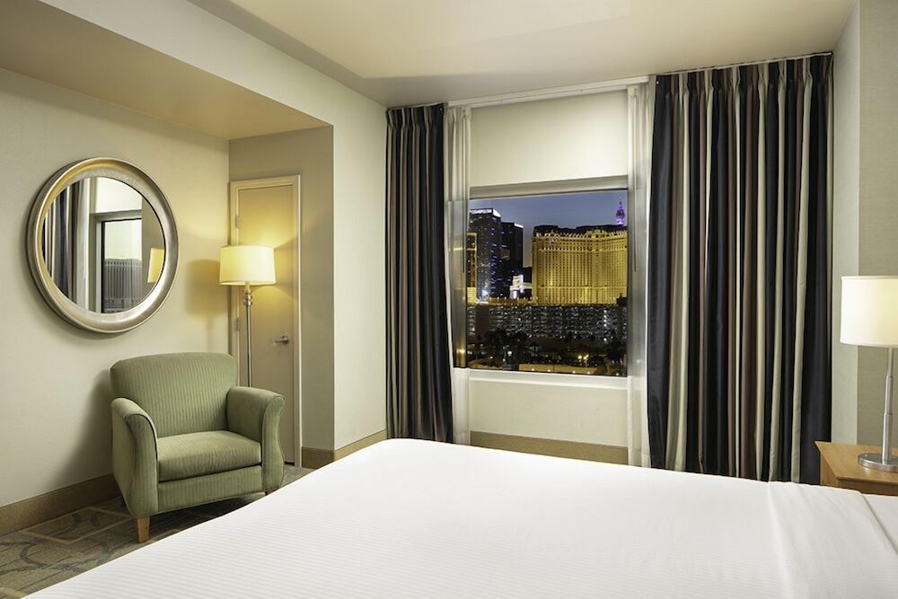 undefined The Platinum Hotel 5