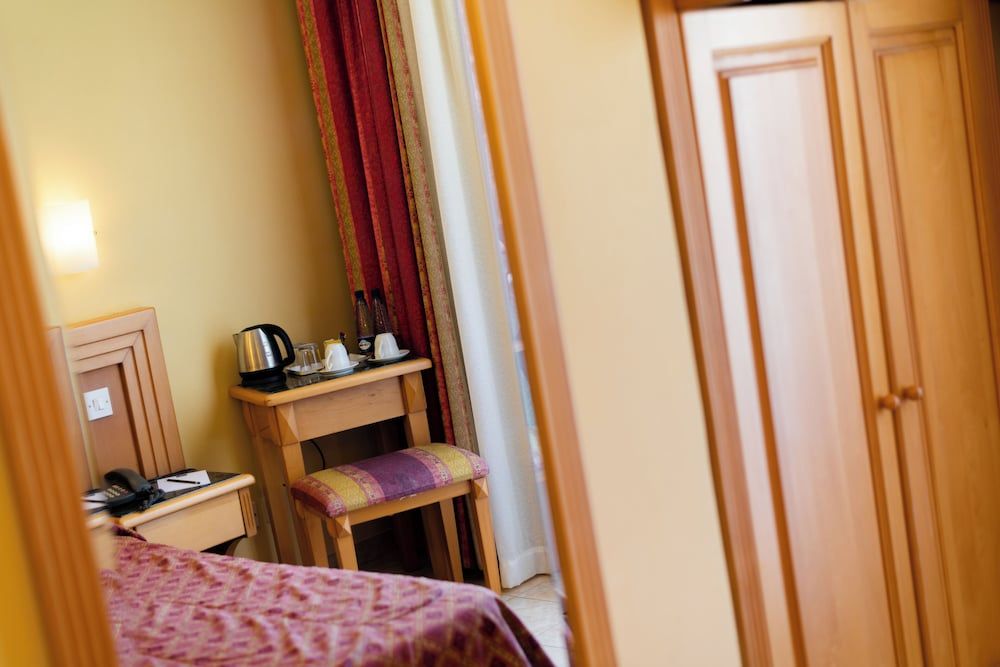 Hotel San Andrea Standard Room 4