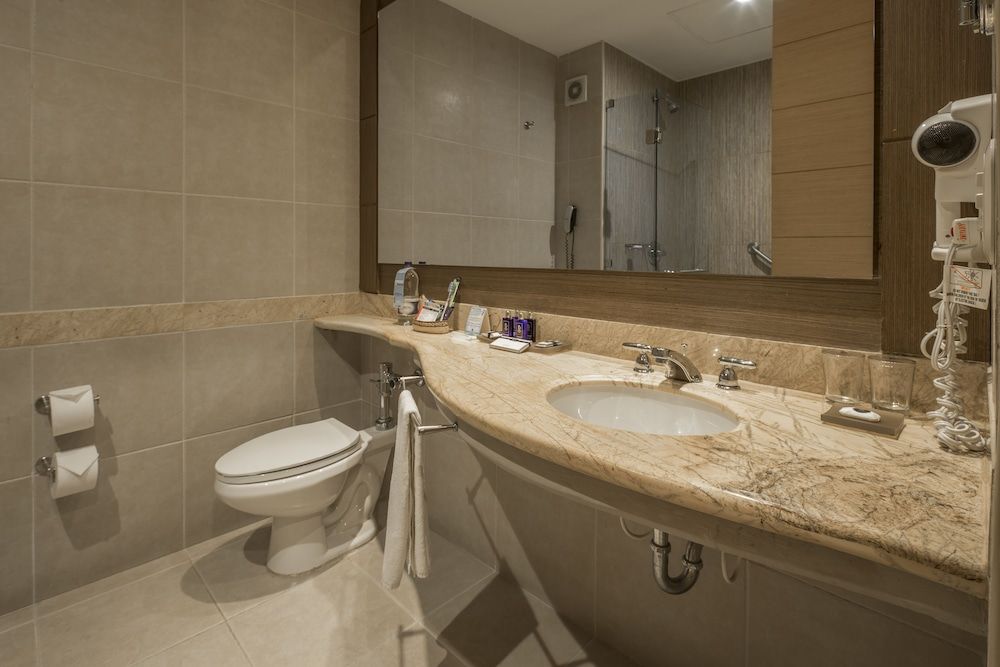 Dann Carlton Barranquilla Standard Room, 1 King Bed 5