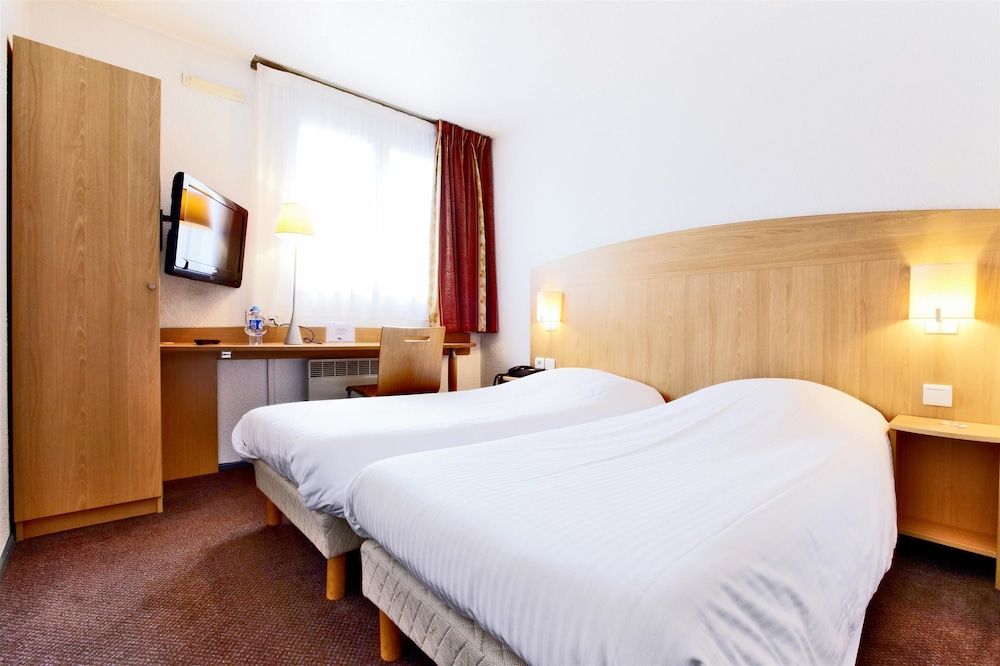 Kyriad Mulhouse Nord Illzach Standard Room, 3 Twin Beds