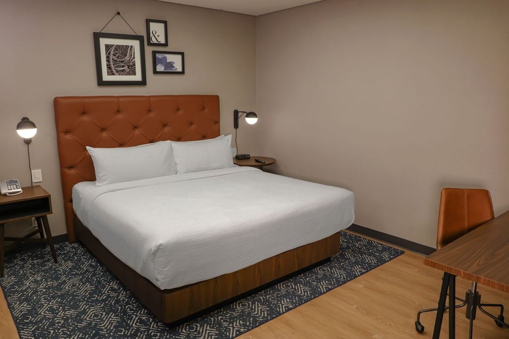 Four Points by Sheraton Mexico City, Colonia Roma Room, 1 King Bed (No View)