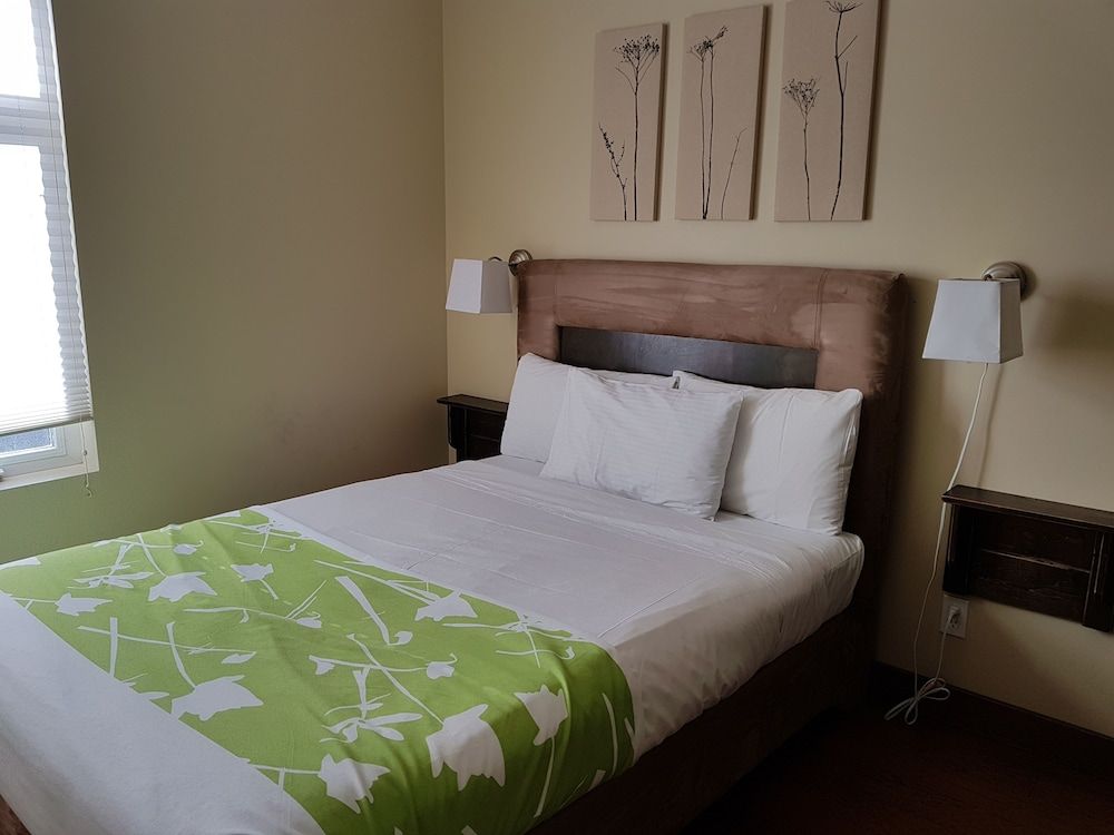 Sunset Resorts Canmore and Spa Standard Condo, 2 Bedrooms, Balcony, Mountain View