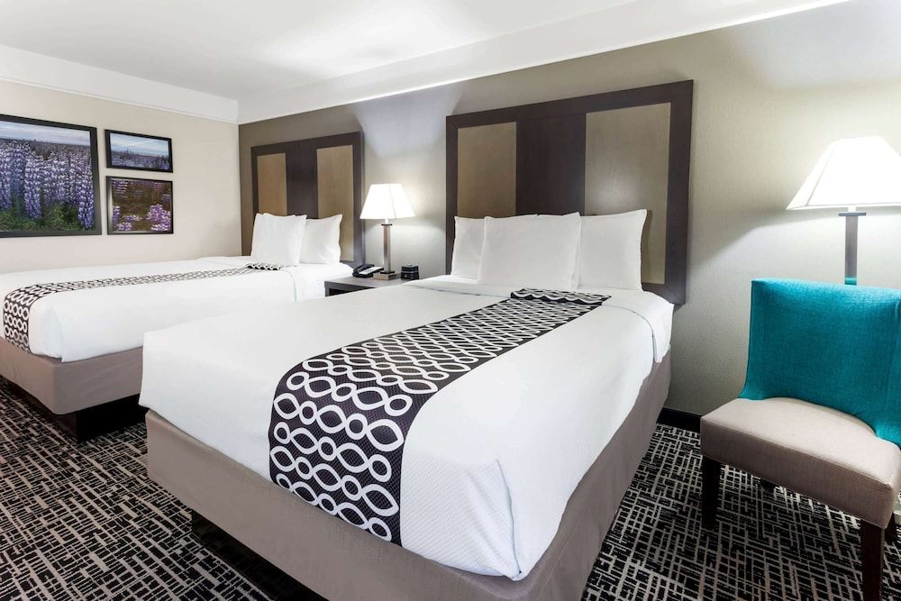 Room, 2 Queen Beds, Non Smoking