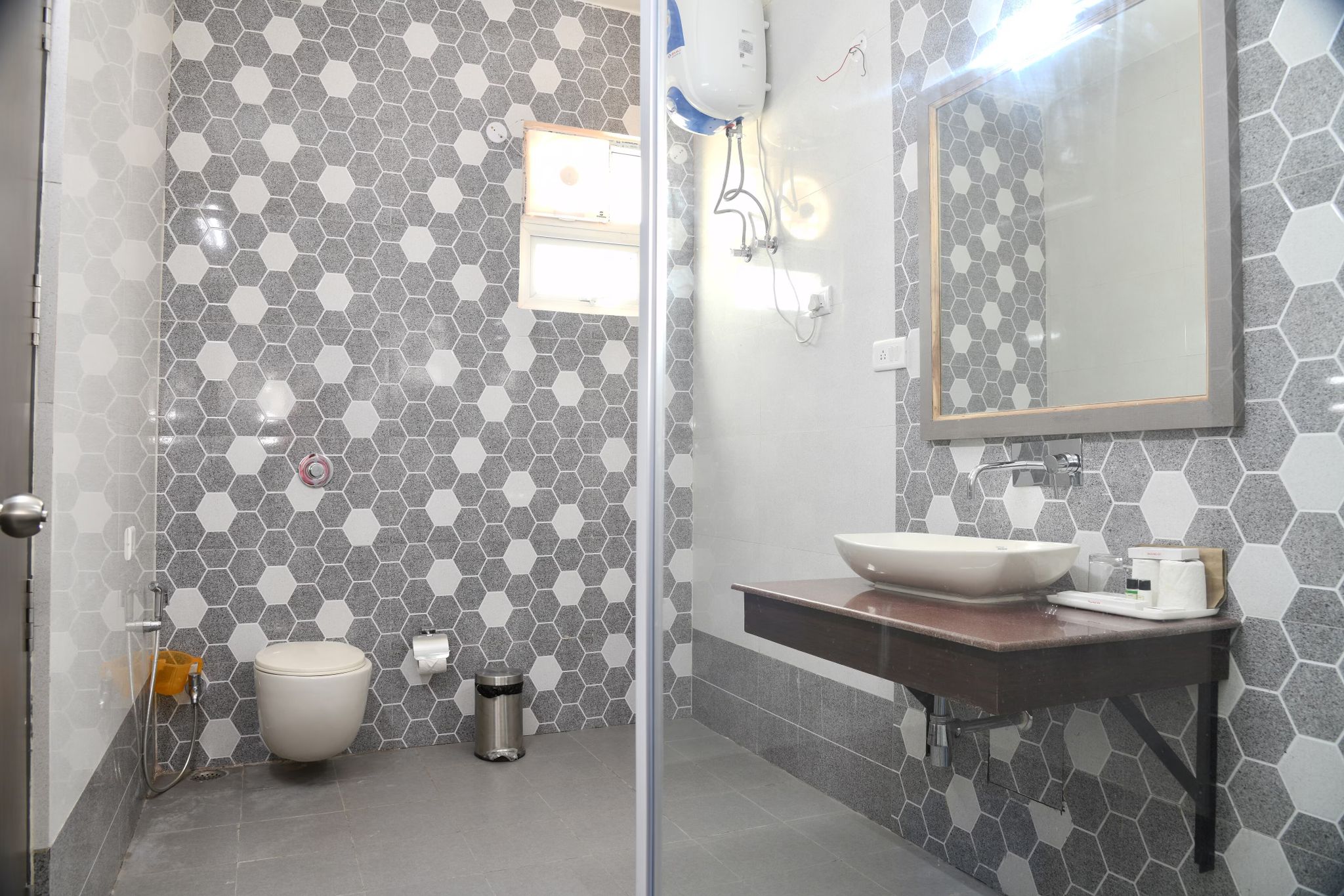 Hotel Jataka Inn Deluxe Room 7