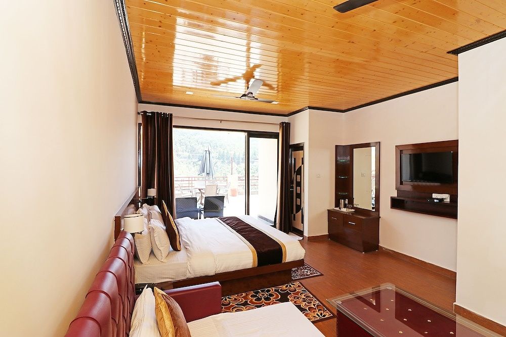 OYO 14686 Seven Heavens Standard Room 10