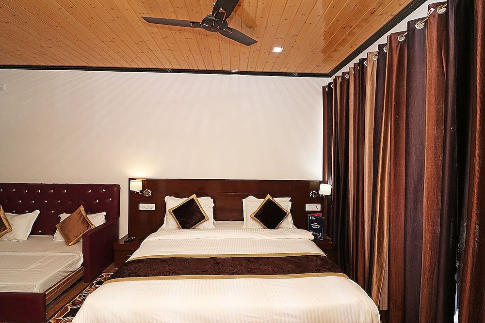 OYO 14686 Seven Heavens Standard Room 7