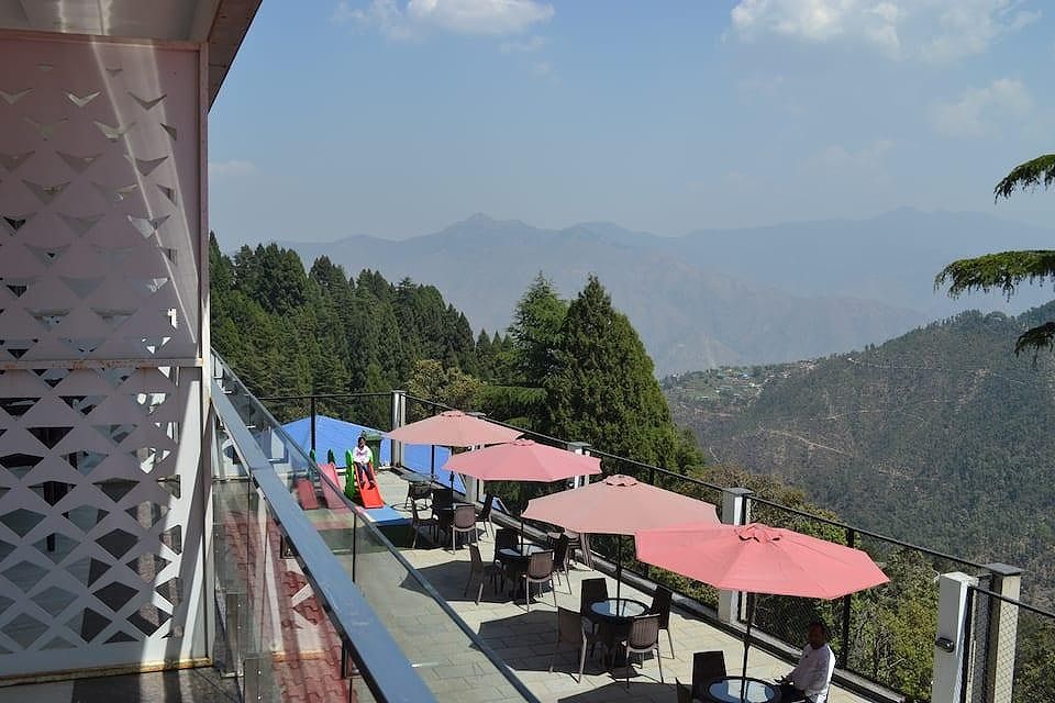undefined Hotel Seven Oaks 3