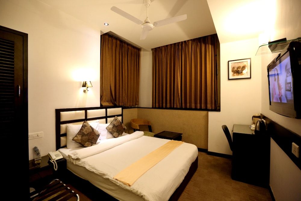 undefined Hotel Oyster - City Centre Sector 17 10