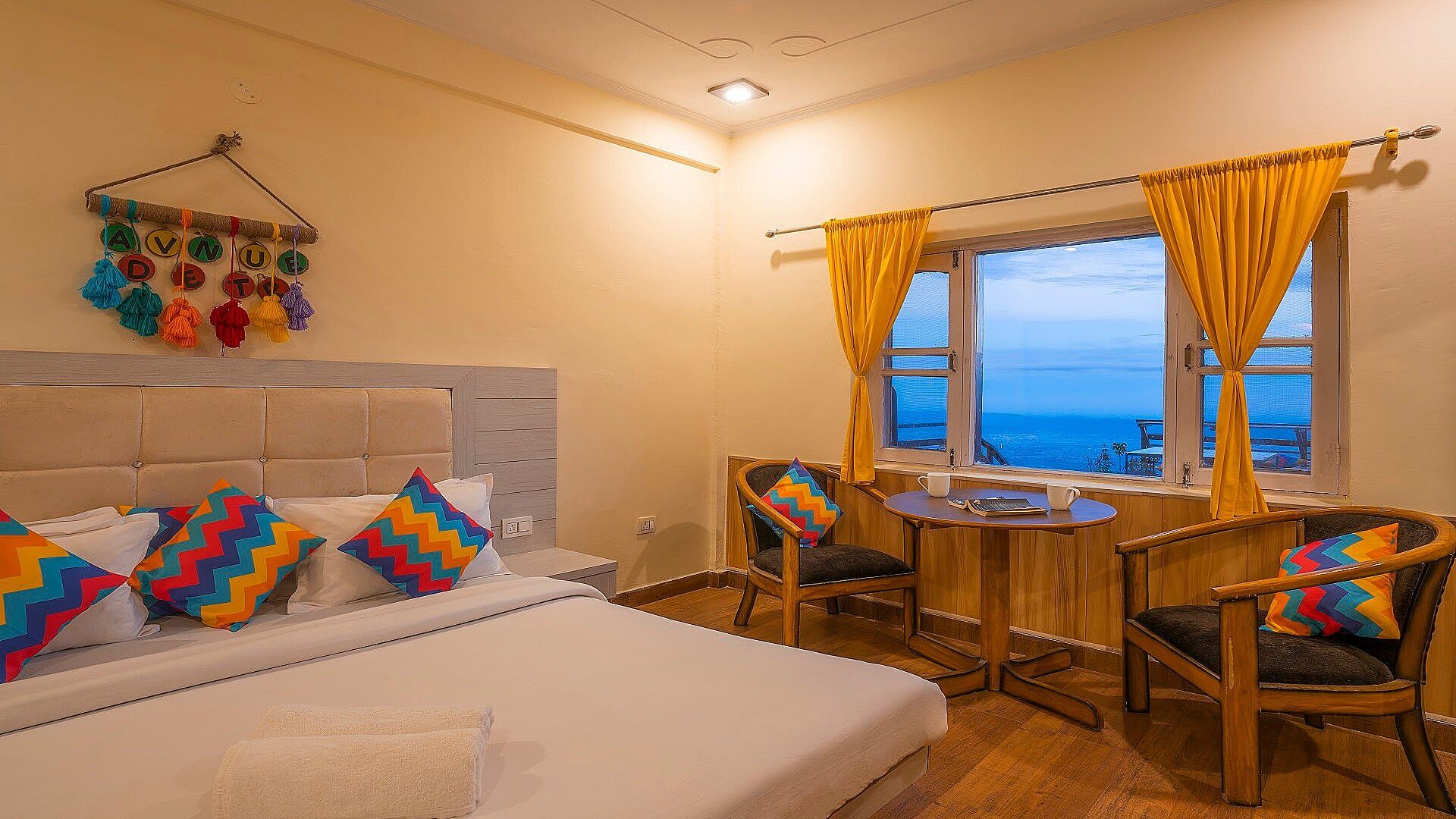 Deluxe Private Room with Balcony and Ensuite Bathroom