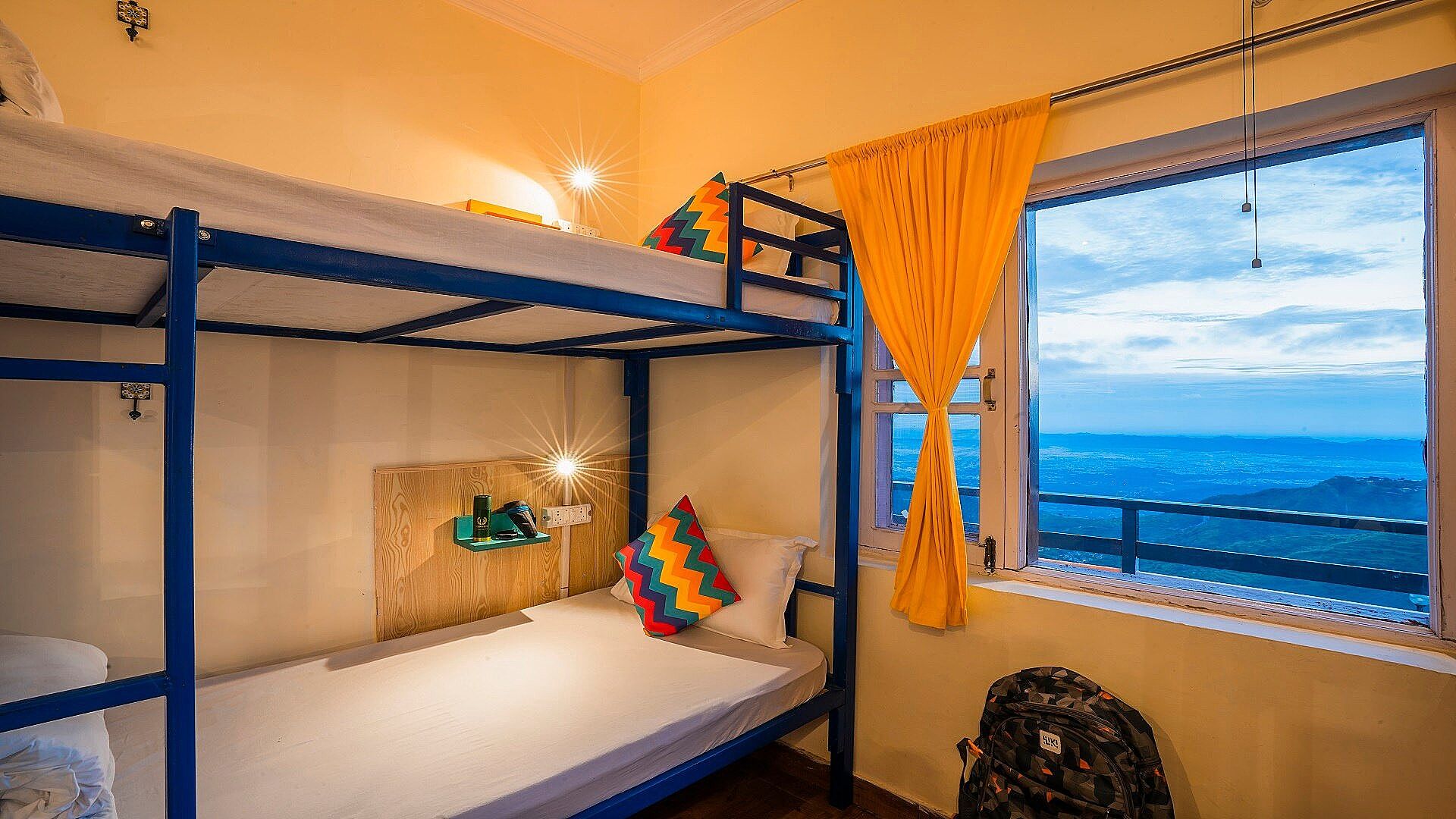 Bed in 6 Bed Female Only Dormitory Room with Ensuite Bathroom