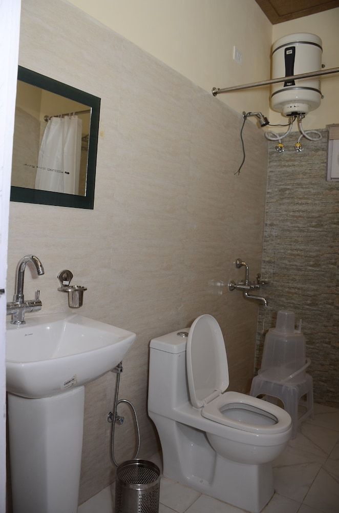 Majkhali Woods Deluxe Room 15