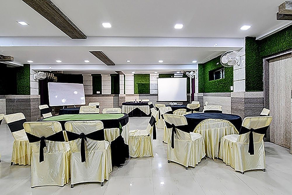 undefined FabHotel Star Lotus 7