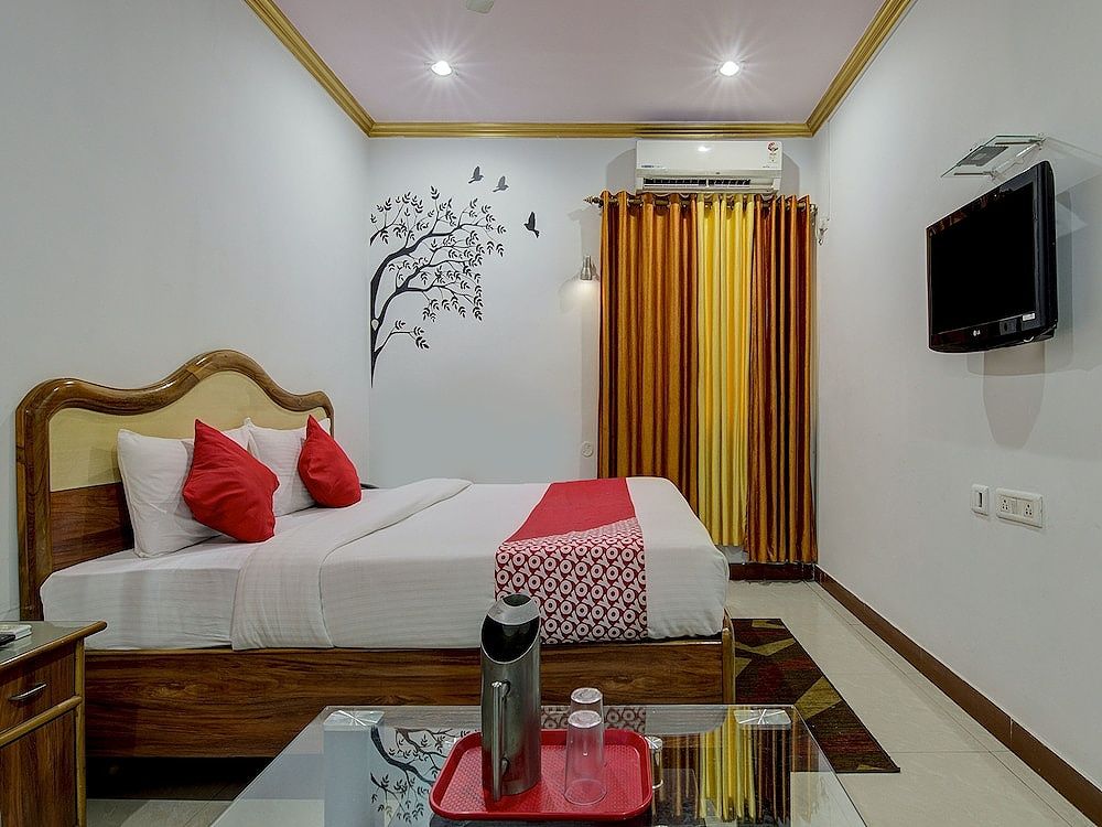 OYO 4275 Hotel Sunraj Residency Standard Room
