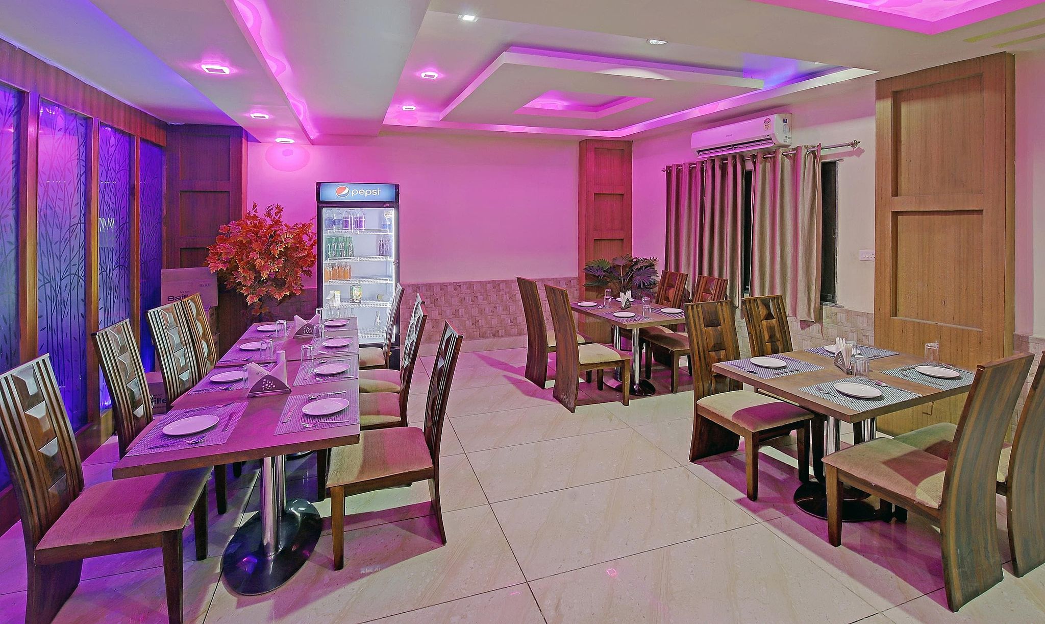 Food & Dining