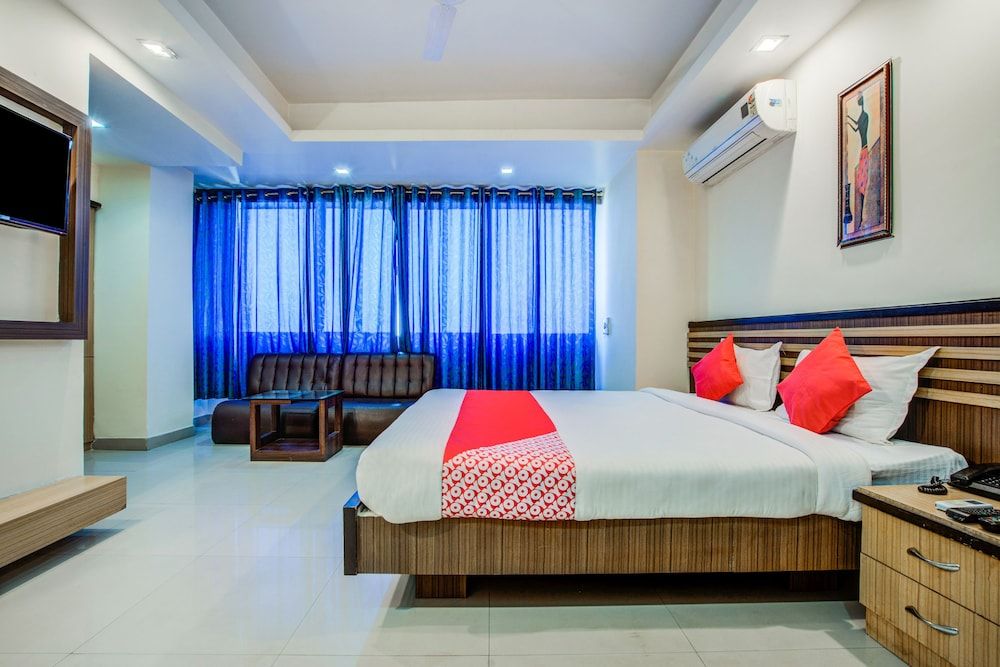 undefined OYO 7239 Hotel Aditya 8