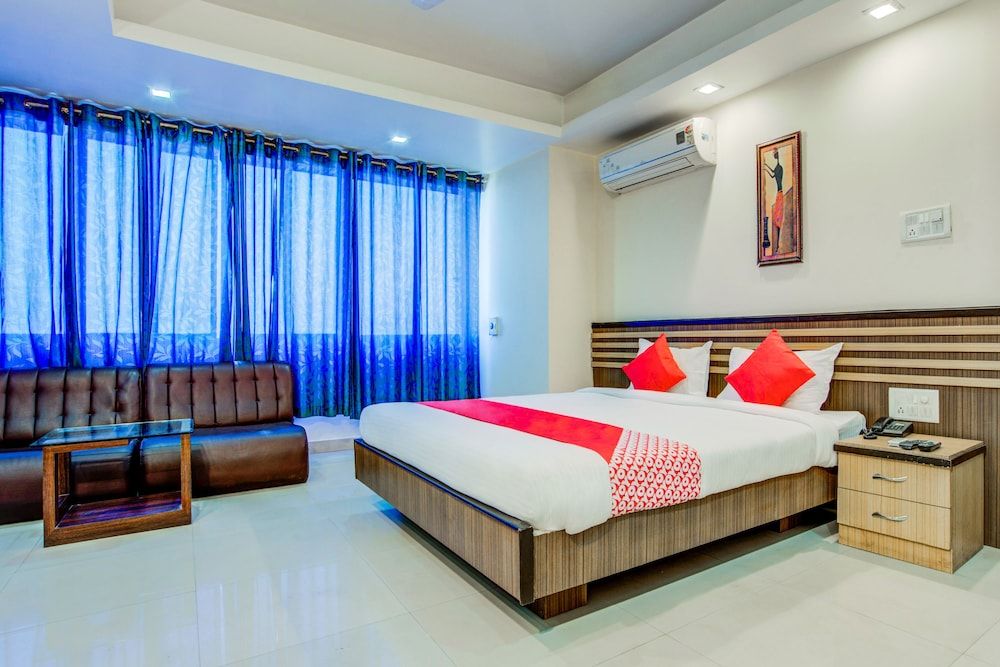 undefined OYO 7239 Hotel Aditya 5