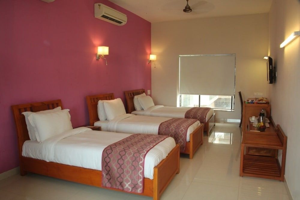 Vinnca Krishna Park Hotel Executive Double Room