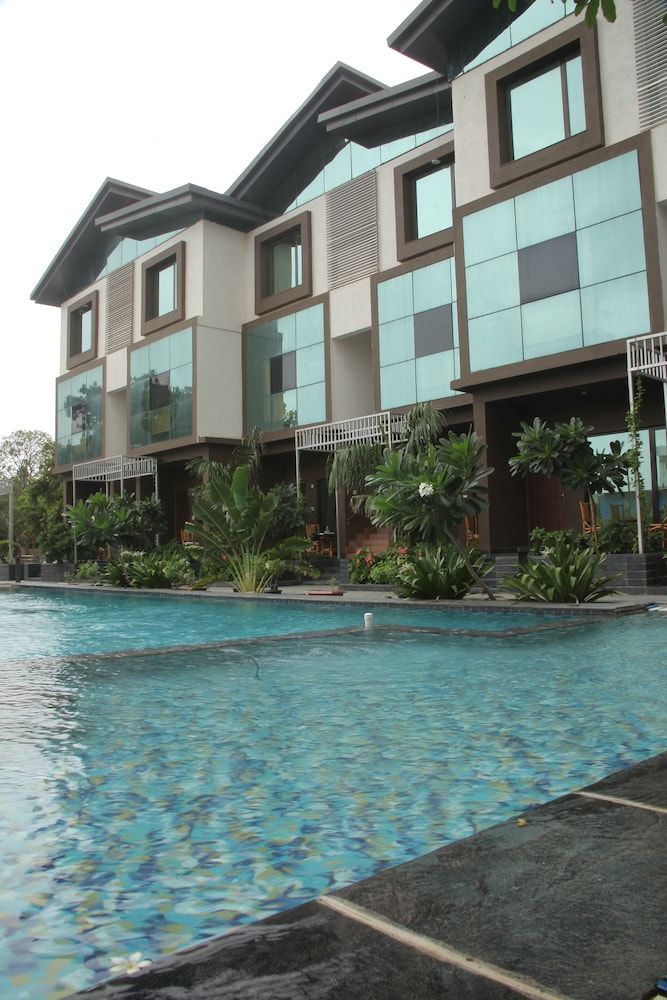 undefined Vinnca Krishna Park Hotel