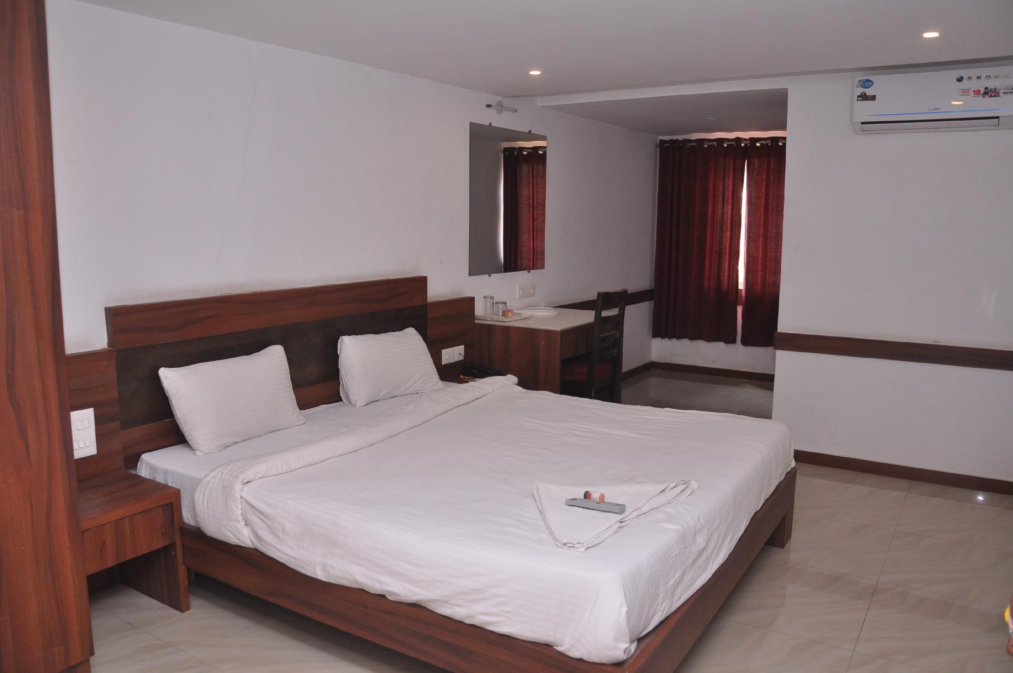 undefined SAI ARYA LODGING & HALL 7