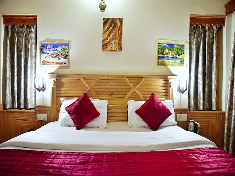 OYO 10185 Hotel Venus Villa Double or Twin Room 3