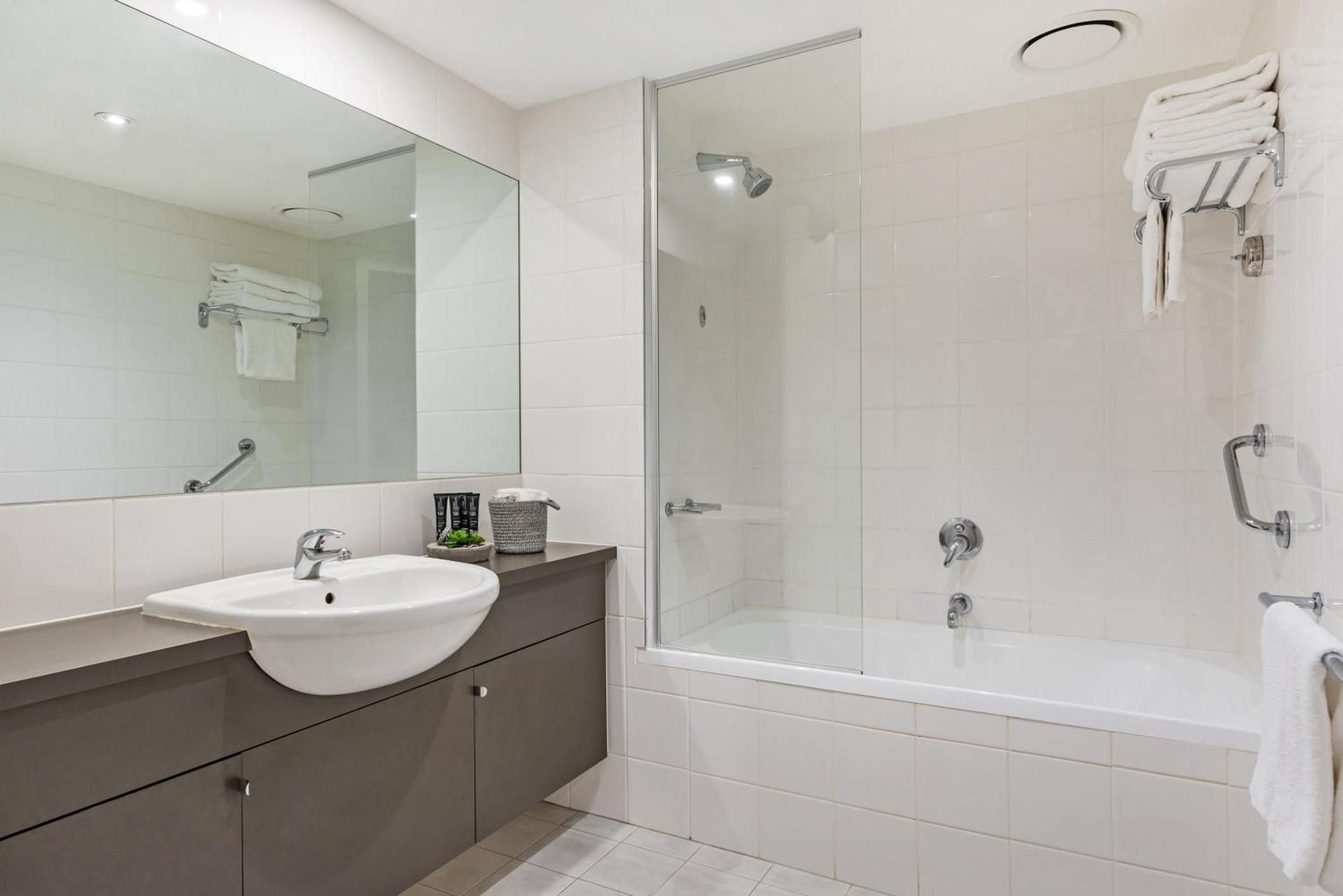 Mantra Southbank Melbourne Premium One Bedroom Apartment 2